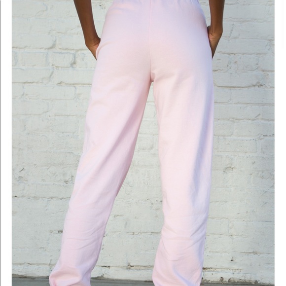 COPY - Brandy Melville Rosa Sweatpants - Picture 3 of 6